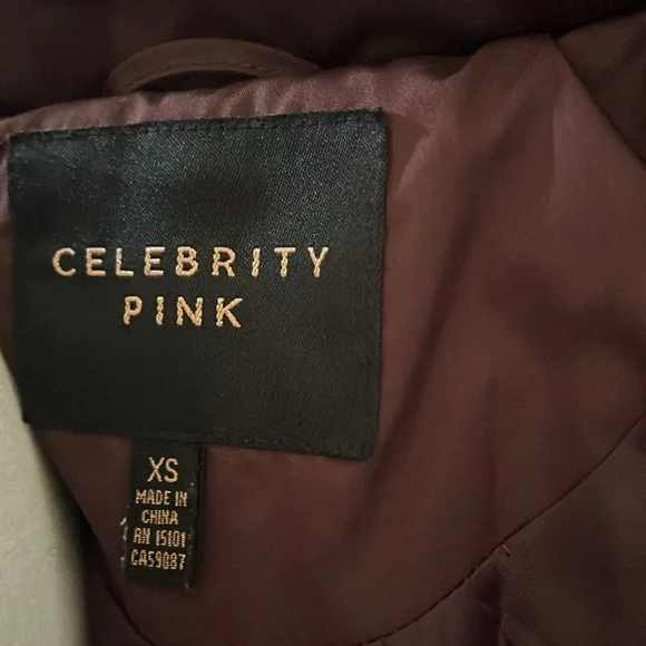 Women’s Celebrity Pink Puffer Coat with faux fur trim removable hood - Picture 9 of 10